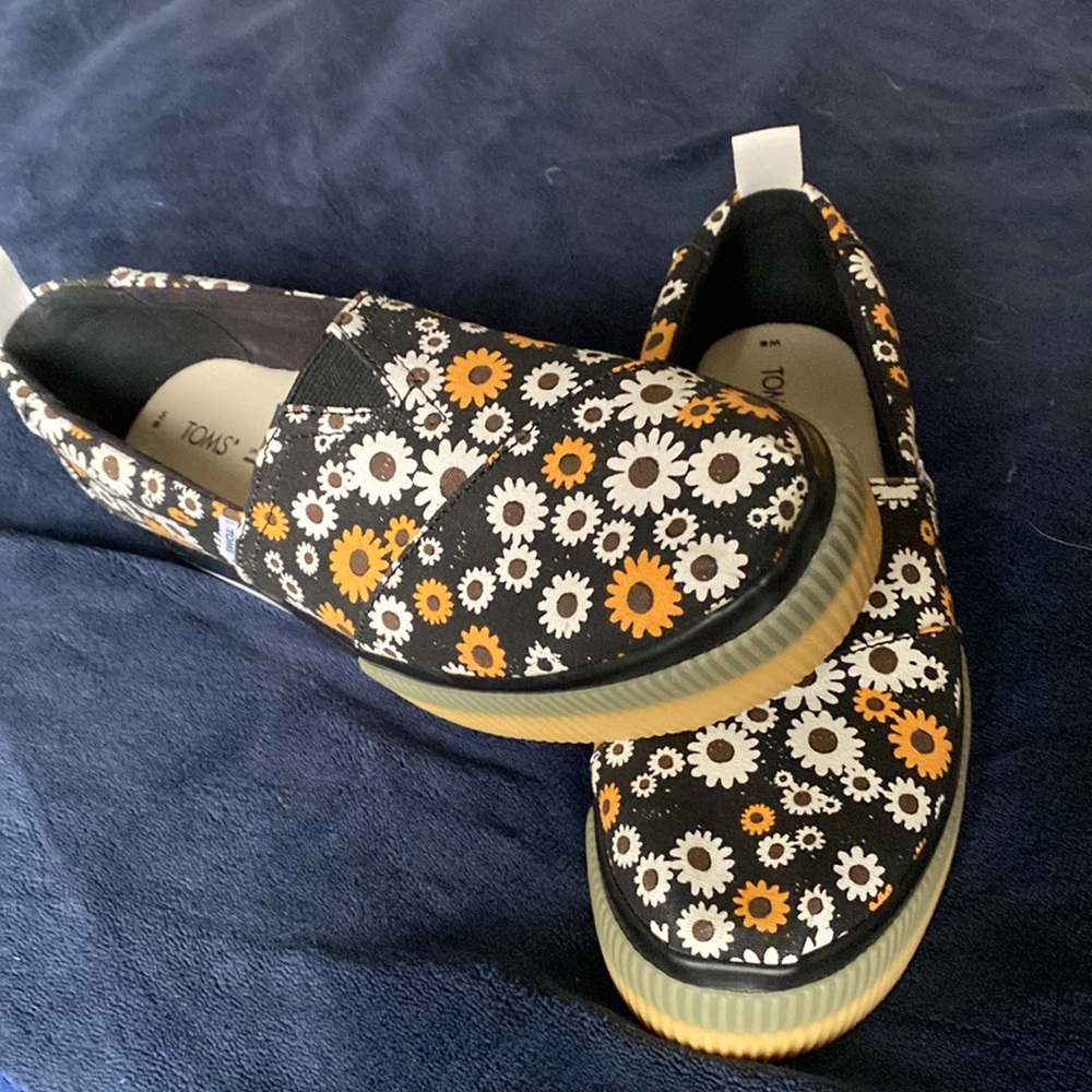 BNIB Toms Platform Shoes
